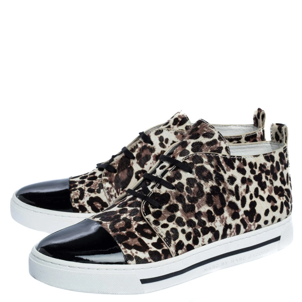 Marc Jacobs Black/Brown Animal Print Pony Hair And Patent High Top Sneakers Size 38 For Women 4 Marc Jacobs Black/Brown Animal Print Pony Hair And Patent High Top Sneakers Size 38 For Women - Image 4