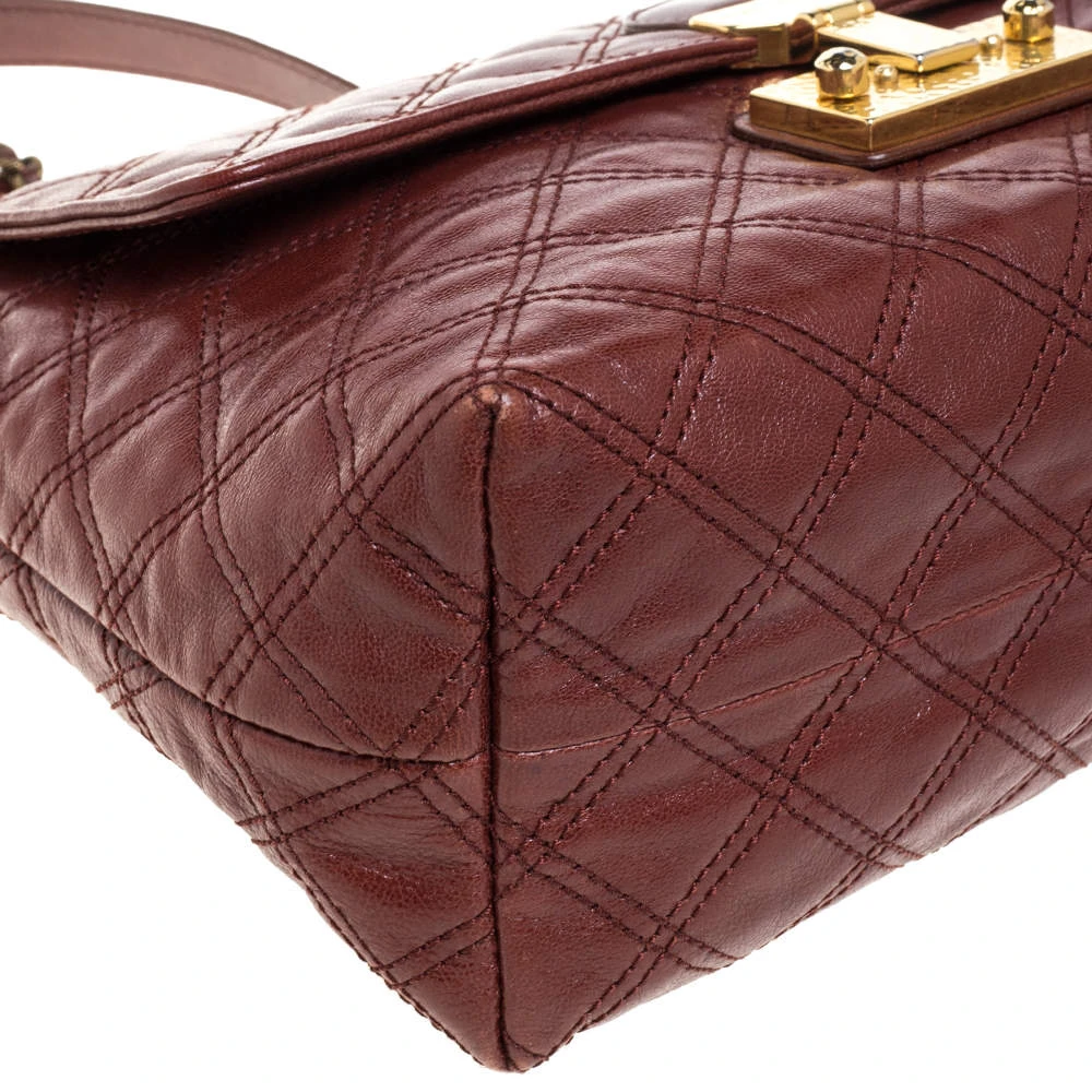 Marc Jacobs Maroon Quilted Leather Large Baroque Single Shoulder Bag For Women 10 Marc Jacobs Maroon Quilted Leather Large Baroque Single Shoulder Bag For Women - Image 10