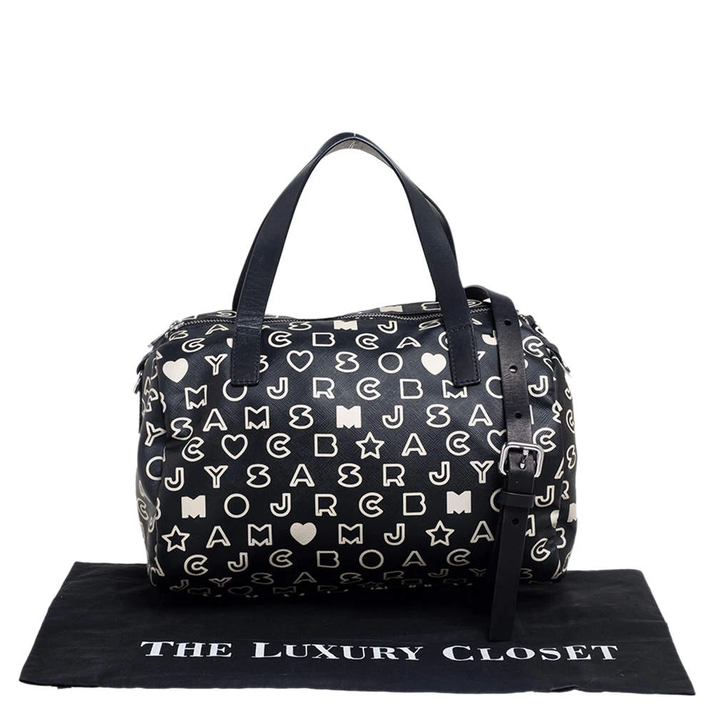 Marc Jacobs Black/White Dreamy Logo Coated Canvas And Leather Eazy Taryn Boston Bag For Women 9 Marc Jacobs Black/White Dreamy Logo Coated Canvas And Leather Eazy Taryn Boston Bag For Women - Image 9