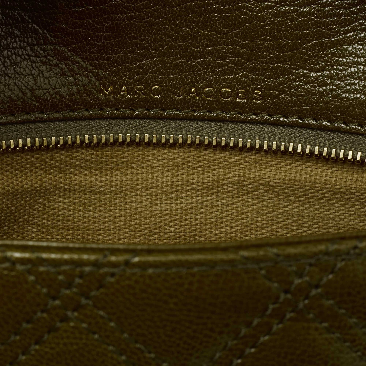 Marc Jacobs Olive Green Quilted Leather Eugenie Chain Clutch For Women 9 Marc Jacobs Olive Green Quilted Leather Eugenie Chain Clutch For Women - Image 9