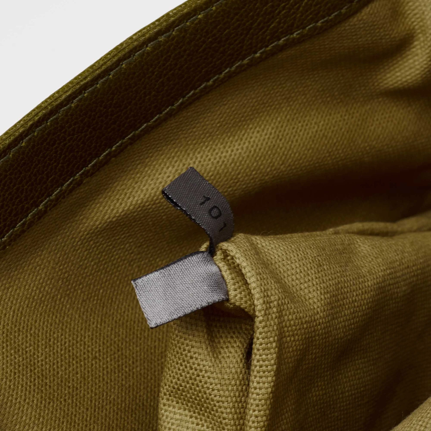 Marc Jacobs Olive Green Quilted Leather Eugenie Chain Clutch For Women 8 Marc Jacobs Olive Green Quilted Leather Eugenie Chain Clutch For Women - Image 8