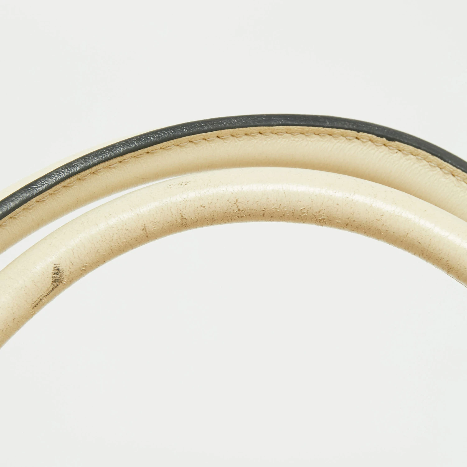 Marc Jacobs Off-White Leather Stam Satchel For Women 8 Marc Jacobs Off-White Leather Stam Satchel For Women - Image 8