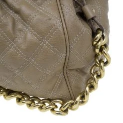 Marc Jacobs Beige Quilted Leather Stam Bag For Women 27 Marc Jacobs Beige Quilted Leather Stam Bag For Women -Cheap Marc Jacobs Store luxury women marc jacobs used handbags p8036 0012
