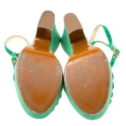Marc Jacobs Green Suede Crystal Flower Embellished Ankle Strap Platform Sandals Size 36 For Women 13 Marc Jacobs Green Suede Crystal Flower Embellished Ankle Strap Platform Sandals Size 36 For Women -Cheap Marc Jacobs Store luxury women marc jacobs used shoes p174390 001