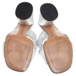 Marc Jacobs Metallic Silver Crackle Leather Criss Cross Slide Sandals Size 39 For Women 13 Marc Jacobs Metallic Silver Crackle Leather Criss Cross Slide Sandals Size 39 For Women -Cheap Marc Jacobs Store luxury women marc jacobs used shoes p519762 005