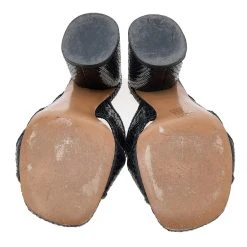 Marc Jacobs Black Snakeskin Embossed Leather Criss Cross Slide Sandals Size 38 For Women 14 Marc Jacobs Black Snakeskin Embossed Leather Criss Cross Slide Sandals Size 38 For Women -Cheap Marc Jacobs Store luxury women marc jacobs used shoes p618945 008